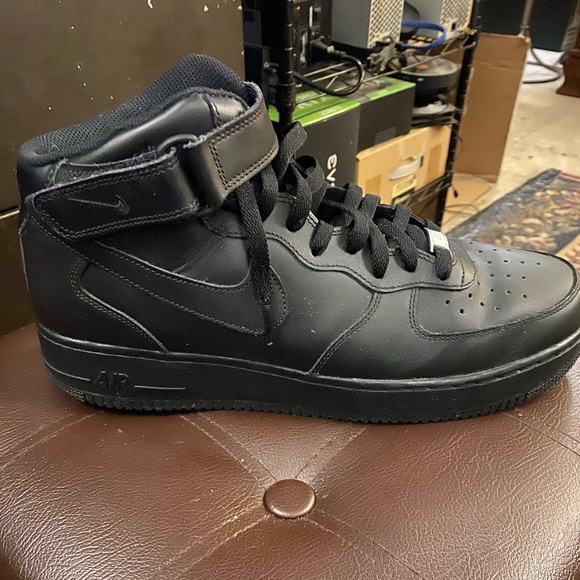 Nike Air Force 1 '07 Mid Triple Black Size 13 - Picture 8 of 11
